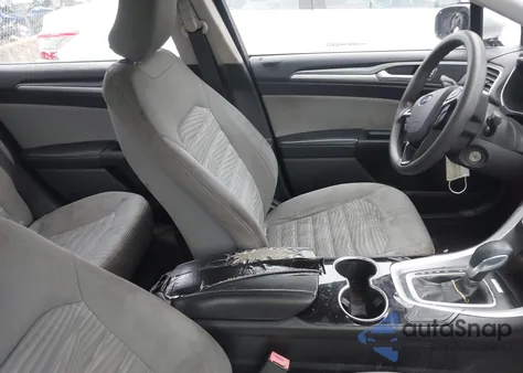 2016 Ford Fusion S z USA, uszkodzony, nr VIN 1FA6P0G74G5111906